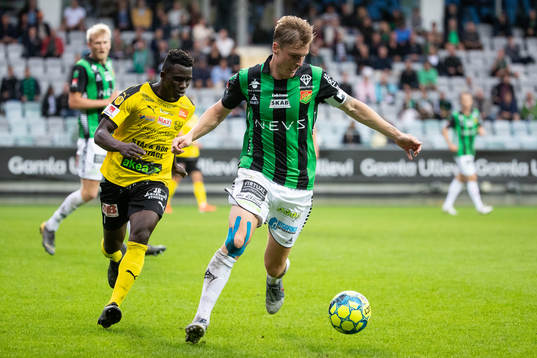 GAIS Marcus Bergholtz och Mjällbys Bubacarr Jobe