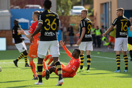 AFC Eskilstunas Ousmane Camara vädjar till domaren