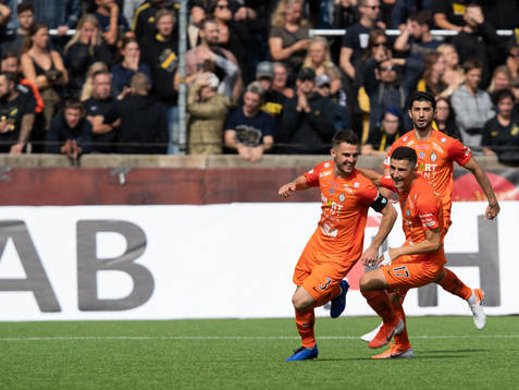 AFC Eskilstunas Kadir Hodzic jublar