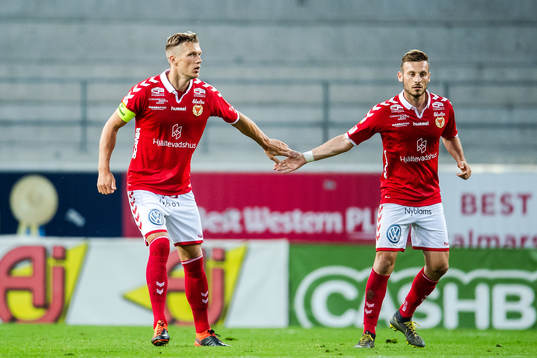 Kalmars Viktor Elm jublar