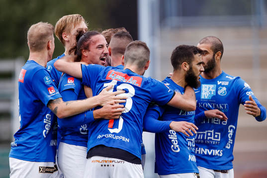 Norrbys spelare jublar