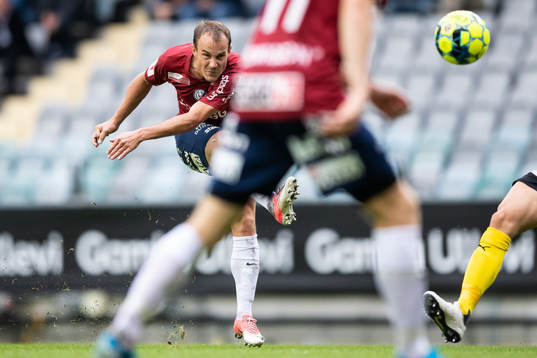 Örgrytes Calle Wede med ett skott