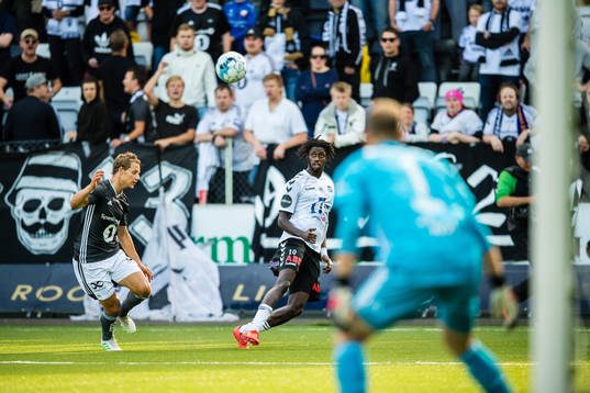 Vegar Eggen Hedenstad of Rosenborg and Moussa Jailani Gaucho Njie of Odd
