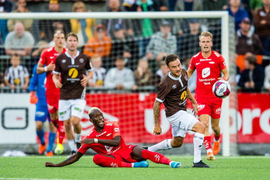 Karamoko Daouda Bamba of Brann and Carl Pontus Silfwer of Mjøndalen