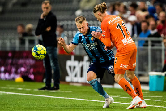Djurgårdens Elliot Käck  och AFC Eskilstunas Gustav Jarl