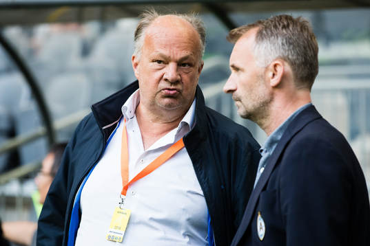 AFC Eskilstunas ordförande Alex Ryssholm och tränare Nemanja Miljanvoic innan fotbollsmatchen i Allsvenskan mellan Djurgården och AFC Eskilstuna den 19 augusti 2019 i Stockholm. 