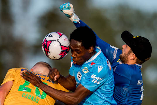 Espen Bjørnsen Garnås of Ull/Kisa, Akinsola Akinyemi of