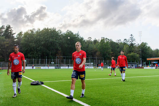 Örgrytes Calle Wede lämnar planen