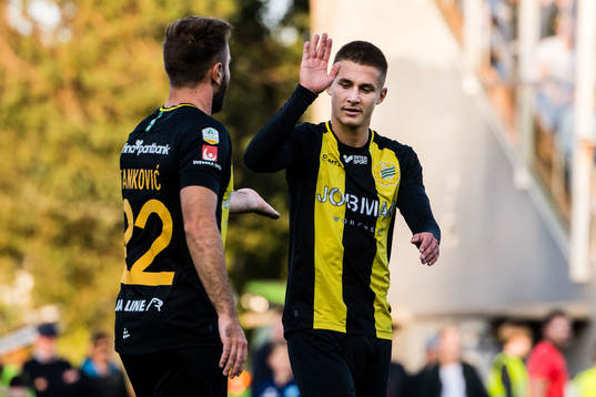 Hammarbys Muamer Tankovic jublar