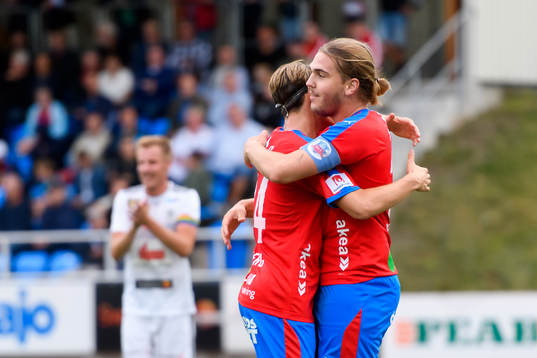 Helsingborgs Charlie Weberg jublar