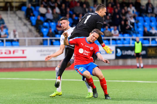 Oskarshamns målvakt Filippos Sachsanidis och Helsingborgs