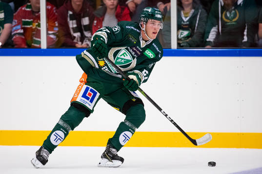 Färjestads Oskar Bäck