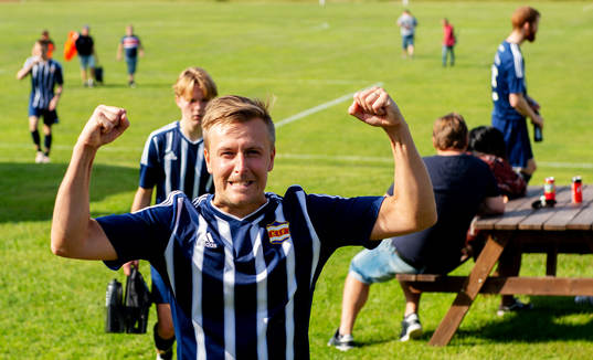 Fredrik Olsson, Kovland, jublar