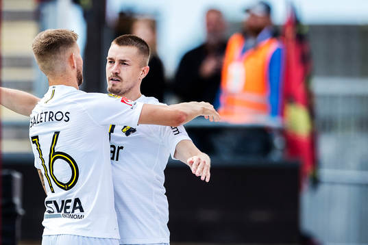 Bla gjennom flere bilder av Fotboll, Allsvenskan, Östersund - Aik