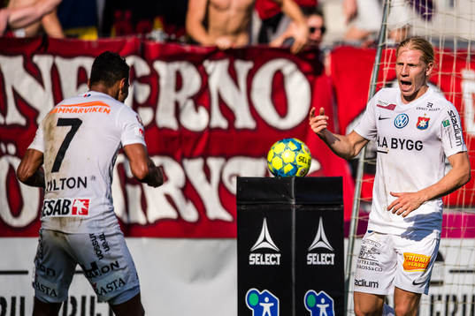 Örgrytes Gustav Ludwigson jublar efter 1-3