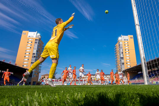 Generell vy över Tunavallen med AFC Eskilstunas målvakt