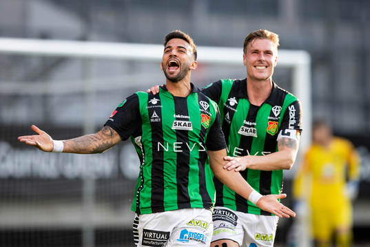 GAIS Paulo Marcelo jublar med Marcus Bergholtz
