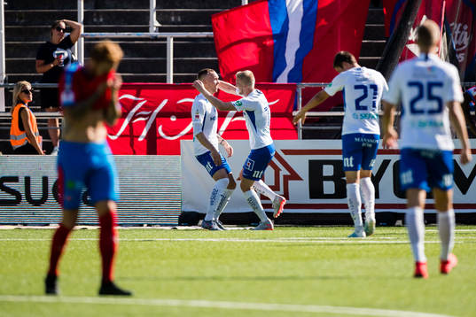 IFK Norrköpings Kalle Holmberg jublar