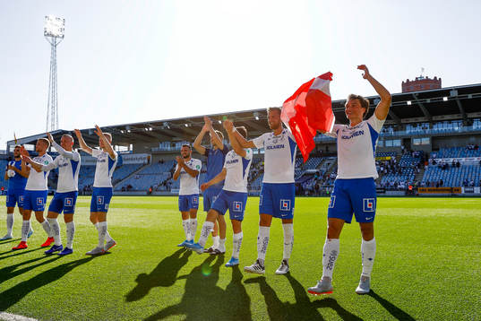 IFK Norrköpings spelare jublar - IFK Norrköpings Kasper