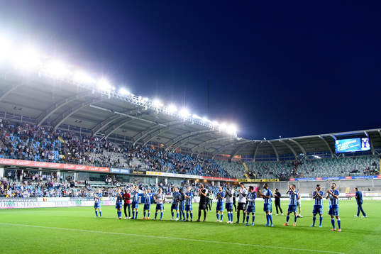 IFK Göteborgs spelare tackar publiken