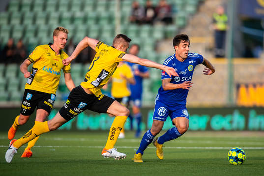 Elfsborgs Stian Rode Gregersen och Sundsvalls Marcus Mas