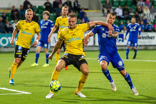 Elfsborgs Stian Rode Gregersen och Sundsvalls Pol Roige