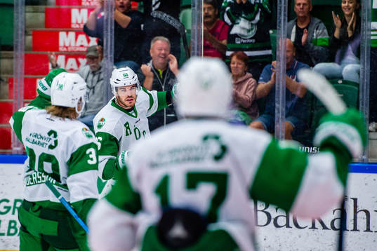 Rögles Eric Gelinas jublar