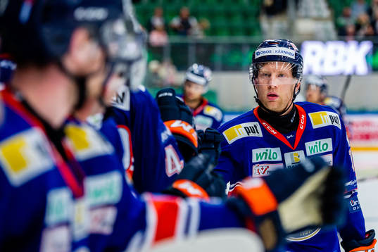 Växjös Richard Gynge jublar 2-3