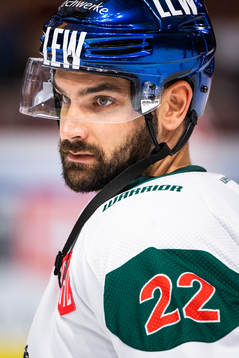 Scott Valentine of Augsburger Panthers