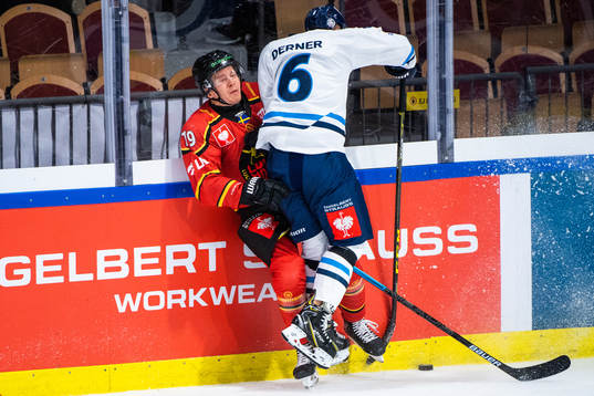 Joonas Jalvanti of Luleå and Lukas Derner of Liberec