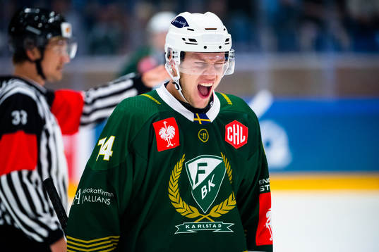 Victor Ejdsell of Färjestad reacts