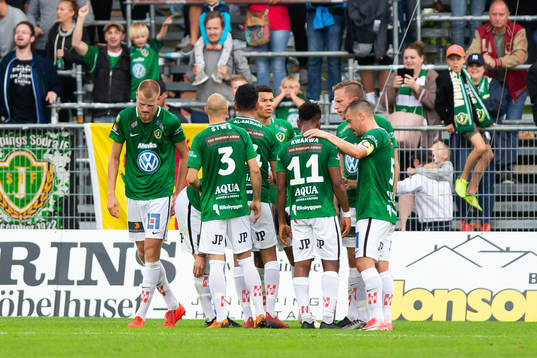 Jönköpings Södras spelare jublar