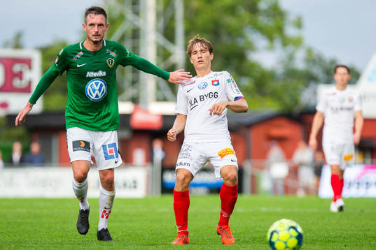Jönköpings Daryl Smylie och Örgrytes Jakob Lindström