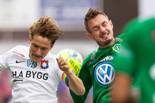 Örgrytes Gustav Ludwigson och Jönköpings Daryl Smylie