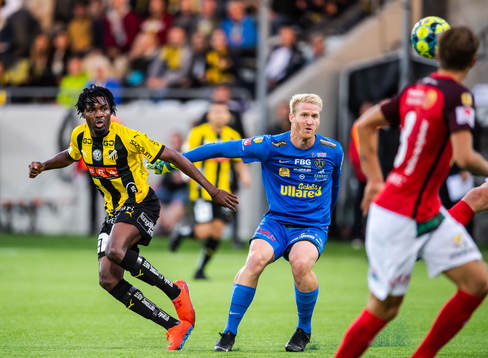 Häckens Kwame Kizito gör 3-1 bakom Falkenbergs målvakt