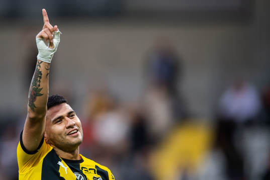 Häckens Paulinho jublar