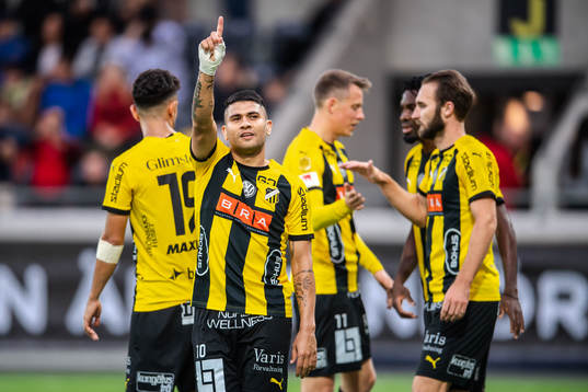Häckens Paulinho jublar efter 4-1