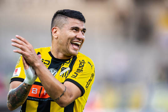Häckens Paulinho jublar