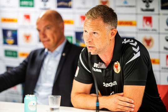 Kalmars tränare Magnus Pehrsson och Malmö FFs tränare Uwe Rösler