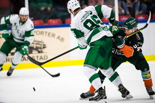 Rögles Eric Gelinas  och Kristianstads  Johan Lundgren