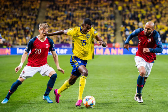 Martin Ødegaard and Haitam Aleesami of Norway against