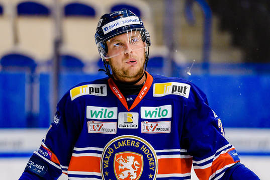 Växjös Oliver Bohm spottar