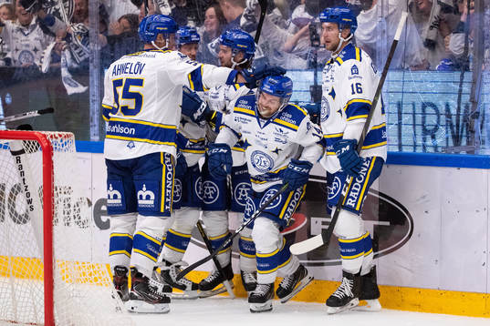 Leksands Oskar Lang jublar