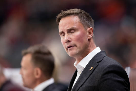 Frölundas tränare Roger Rönnberg  deppar