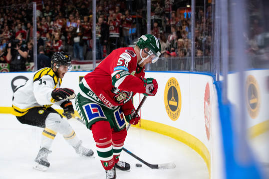 Brynäs Josef Ingman  och Frölundas Simon Hjalmarsson
