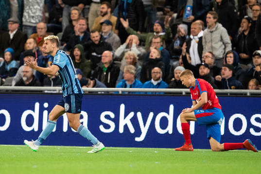 Djurgårdens Astrit Ajdarevic reagerar