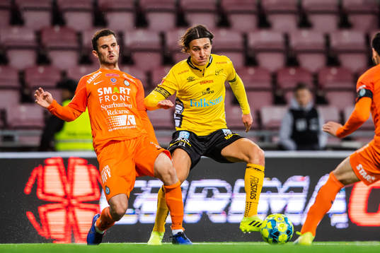 AFC Eskilstunas Kadir Hodzic och Elfsborgs Jonathan Levi