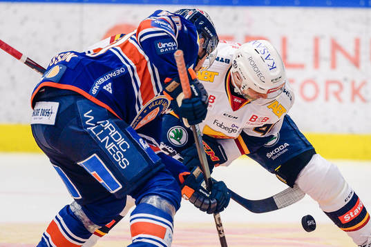Tek mellan Växjös Erik Josefsson och Djurgårdens Jacob