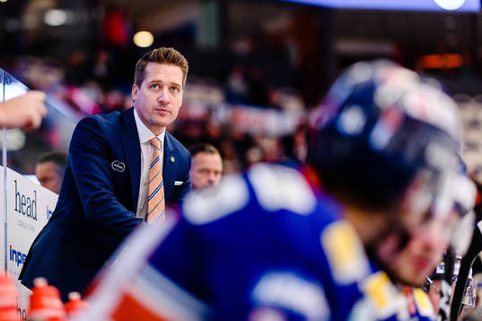 Växjös tränare Sam Hallam