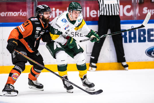 Björklövens Kristoffer Söder  och Karlskronas Jesper